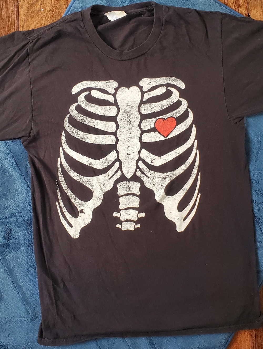 Caged Ribcage Heart Skeketon Black Tee - Sz S